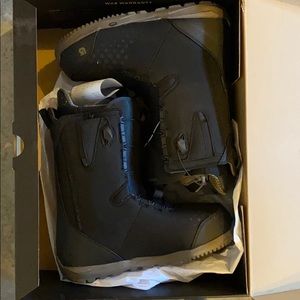 New Burton Concord Speedzone snowboard boots.